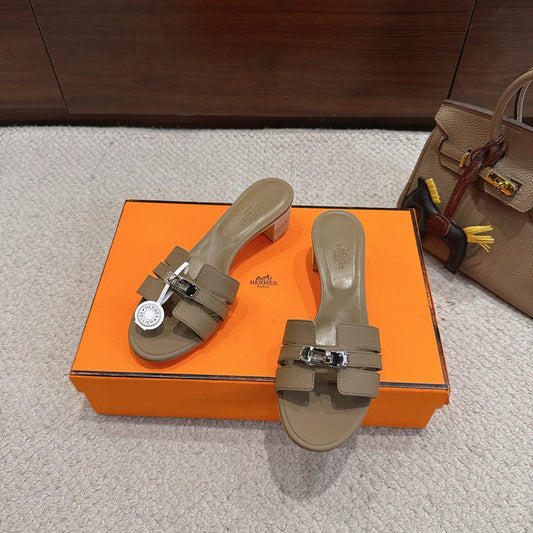 HM Kelly Buckle Sandals 5cm Taupe Leather 804996