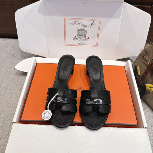HM Kelly Buckle Sandals 5cm Black Leather 804999