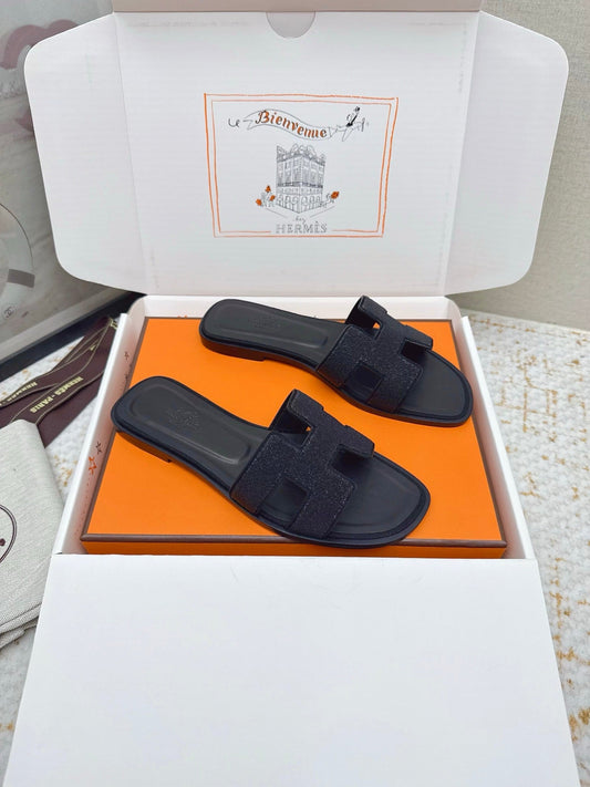 HM Oasis Sandals Full Black Cowhide 625259