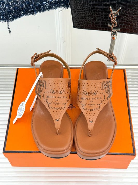 HM 26s Sandales 4.5cm Karima Tan Brown Sheepskin 675647
