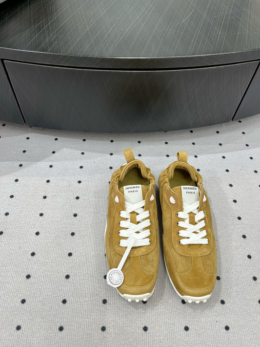 HM Sneaker 10mm In Light Yellow Brown Suede 954742