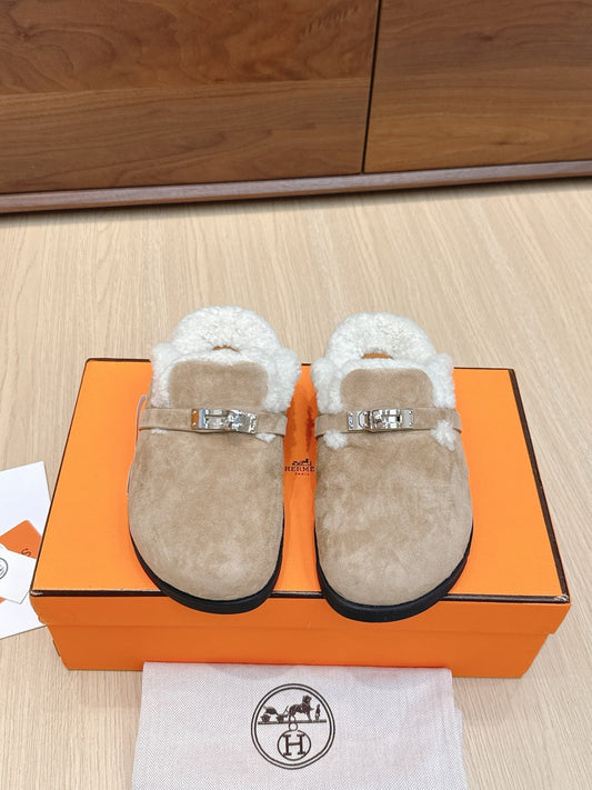 HM 25 Carlotta Mule Light Brown Shearing Suede 462184