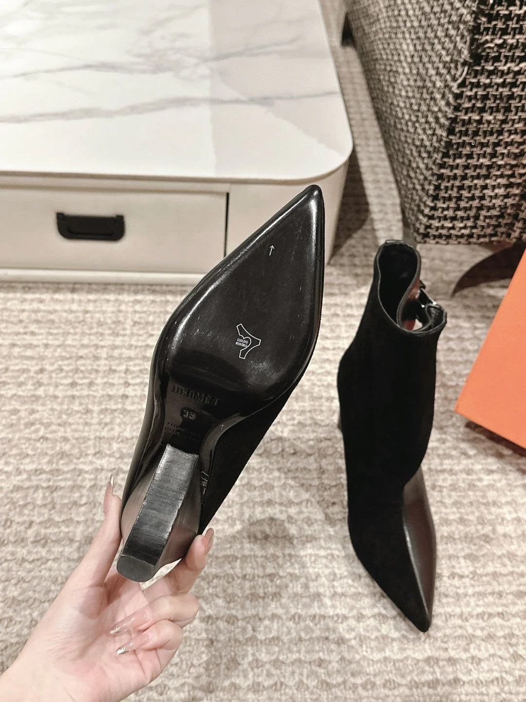 HM HILONA 6 CM ANKLE BOOTS IN BLACK CALFSKIN AND SUEDE
