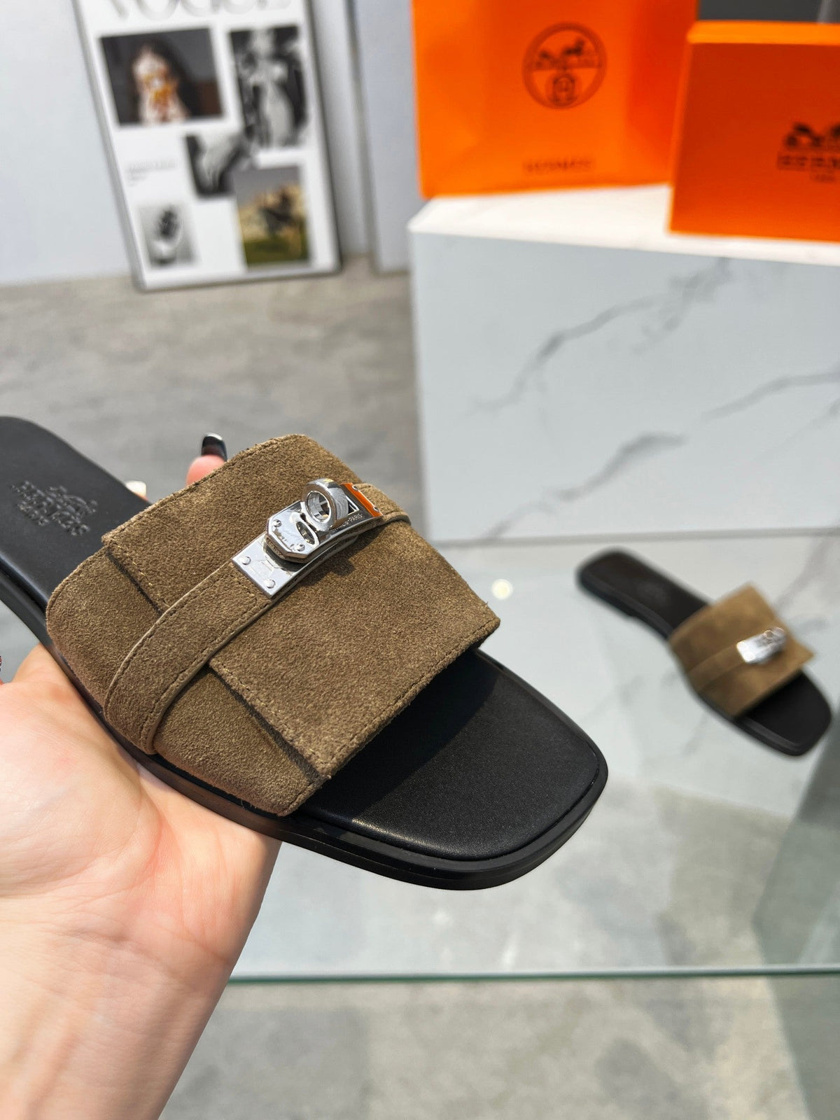Giulia Sandal Brown Suede Black Calfskin