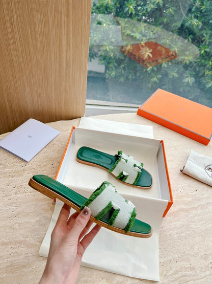 HM 25 Oran Sandal Green Calfskin White Denim