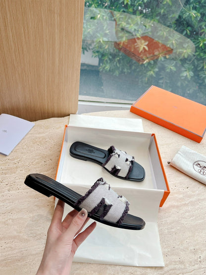 HM 25 Oran Sandal Black Calfskin White Denim
