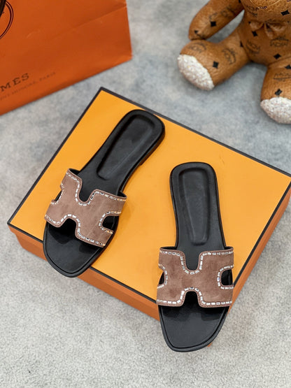 0ran sandal sienna black suede goatskin