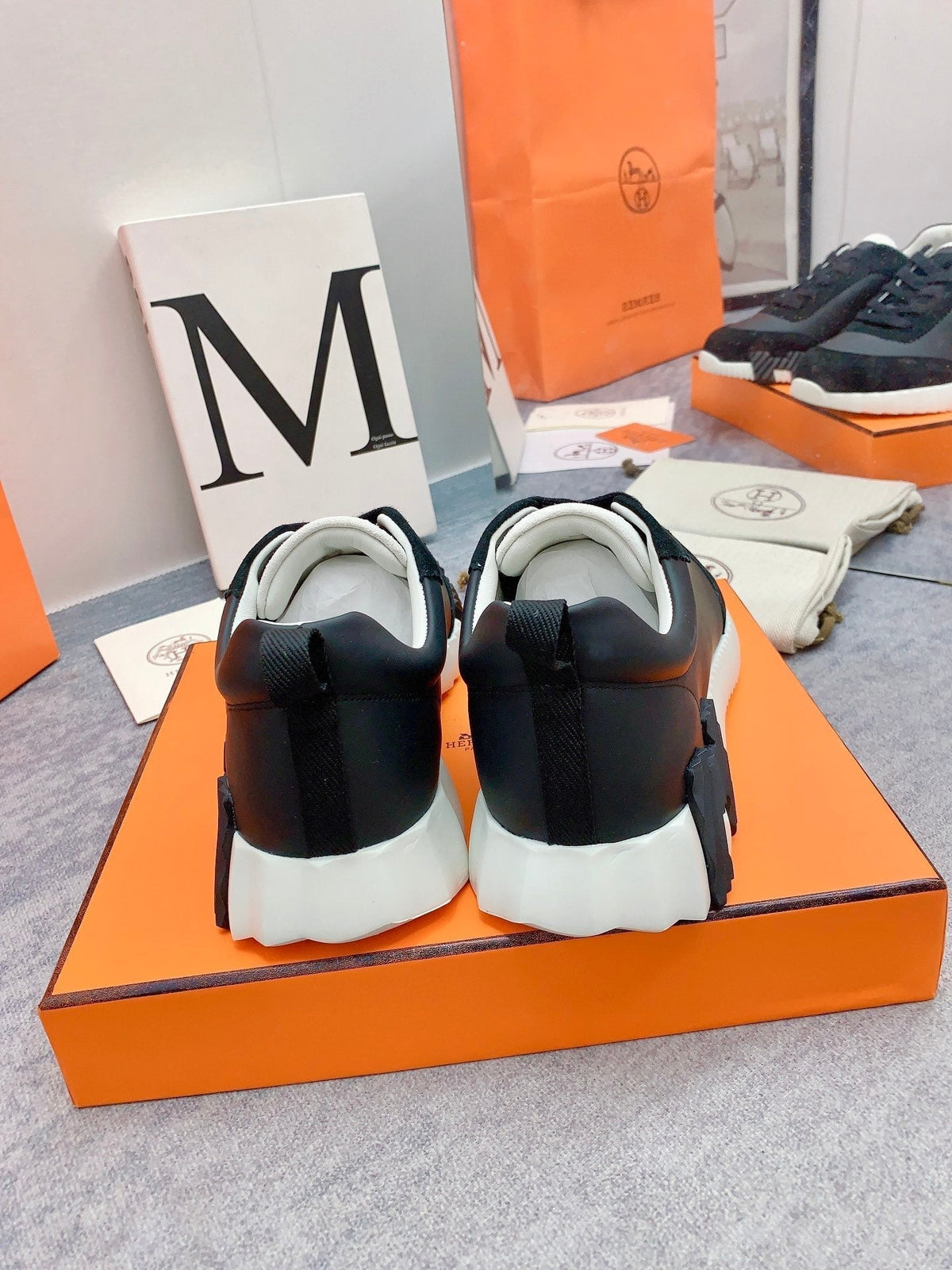 HM Bouncing Sneaker In Black Lambskin 106423