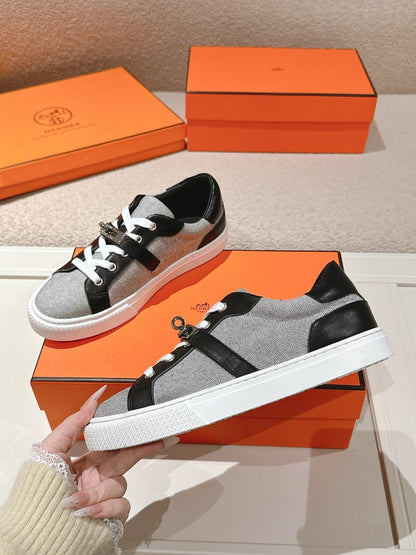 HM 25ss Kelly Buckle Sneakers Black Gray Cowhide Canvas 577490