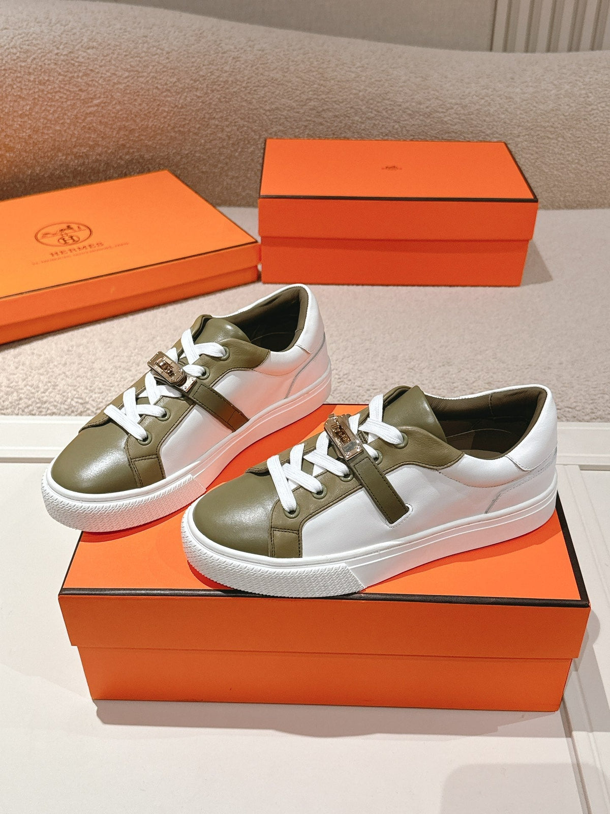 HM Day Sneakers White Olive Green Calfskin 577497