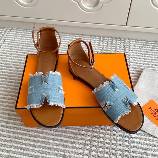 HM 25 Santorini Light Blue Denim Gold Calfskin