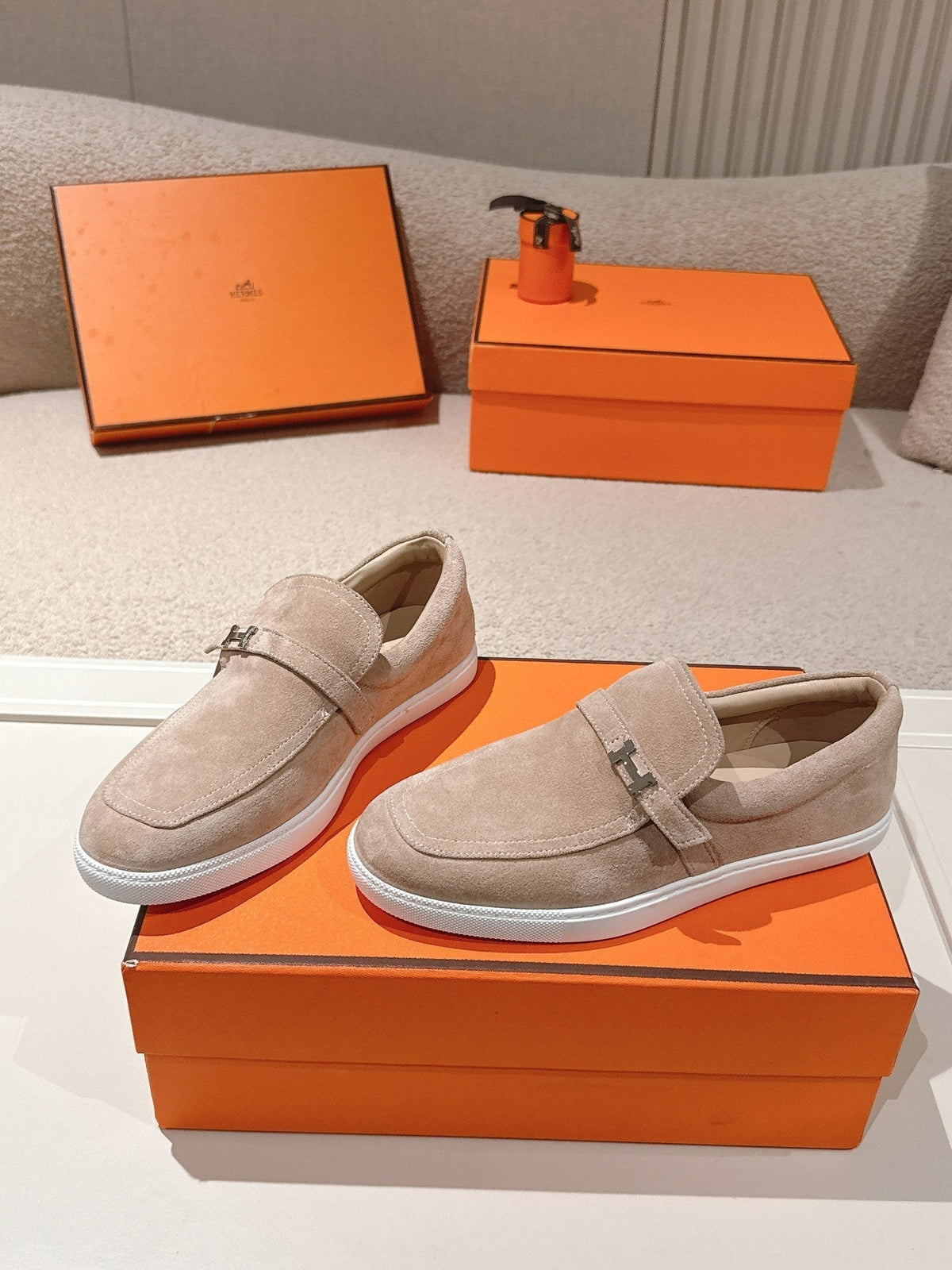 HM 25ss Loafers Beige Suede 577158