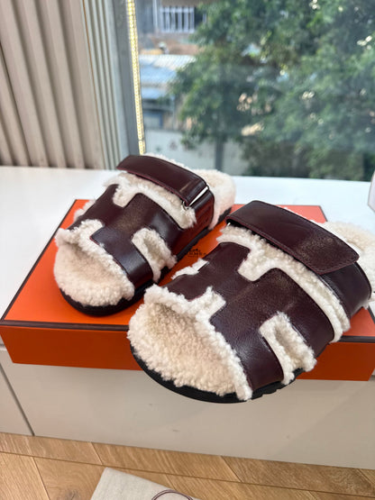 HM Chypre Sandals Ebony Brown Shearling Leather 967724
