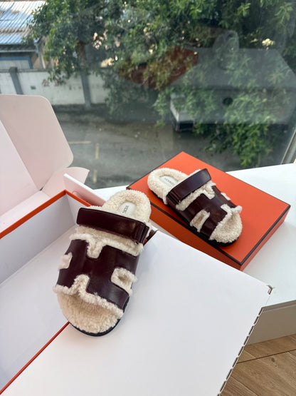 HM Chypre Sandals Ebony Brown Shearling Leather 967724