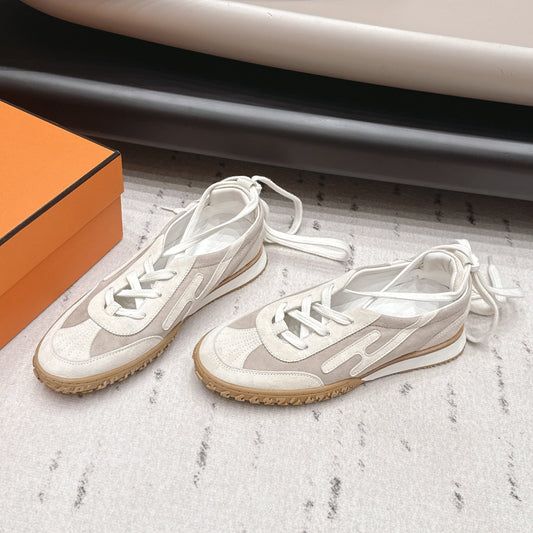 HM 26s Mascot Sneakers White Grey Suede Lambskin 905303
