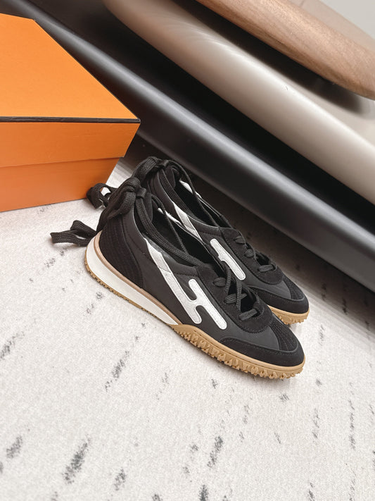 HM 26s Mascot Sneakers Black Suede Lambskin 905300