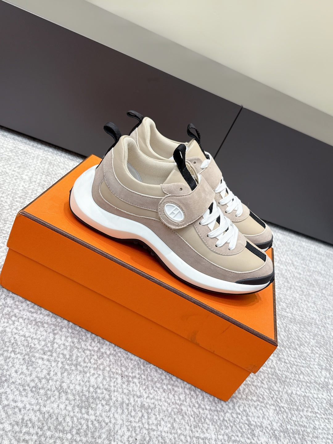 HM 25s Loop Sneaker Beige Galet Suede Lamskin 462190