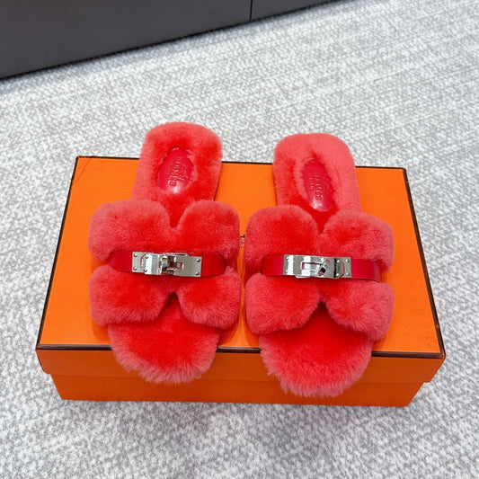 HM 25s H Shaped Slipper with Buckle Red Shearling 462198