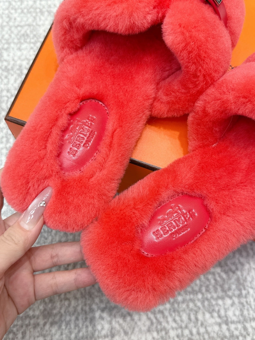 HM 25s H Shaped Slipper with Buckle Red Shearling 462198