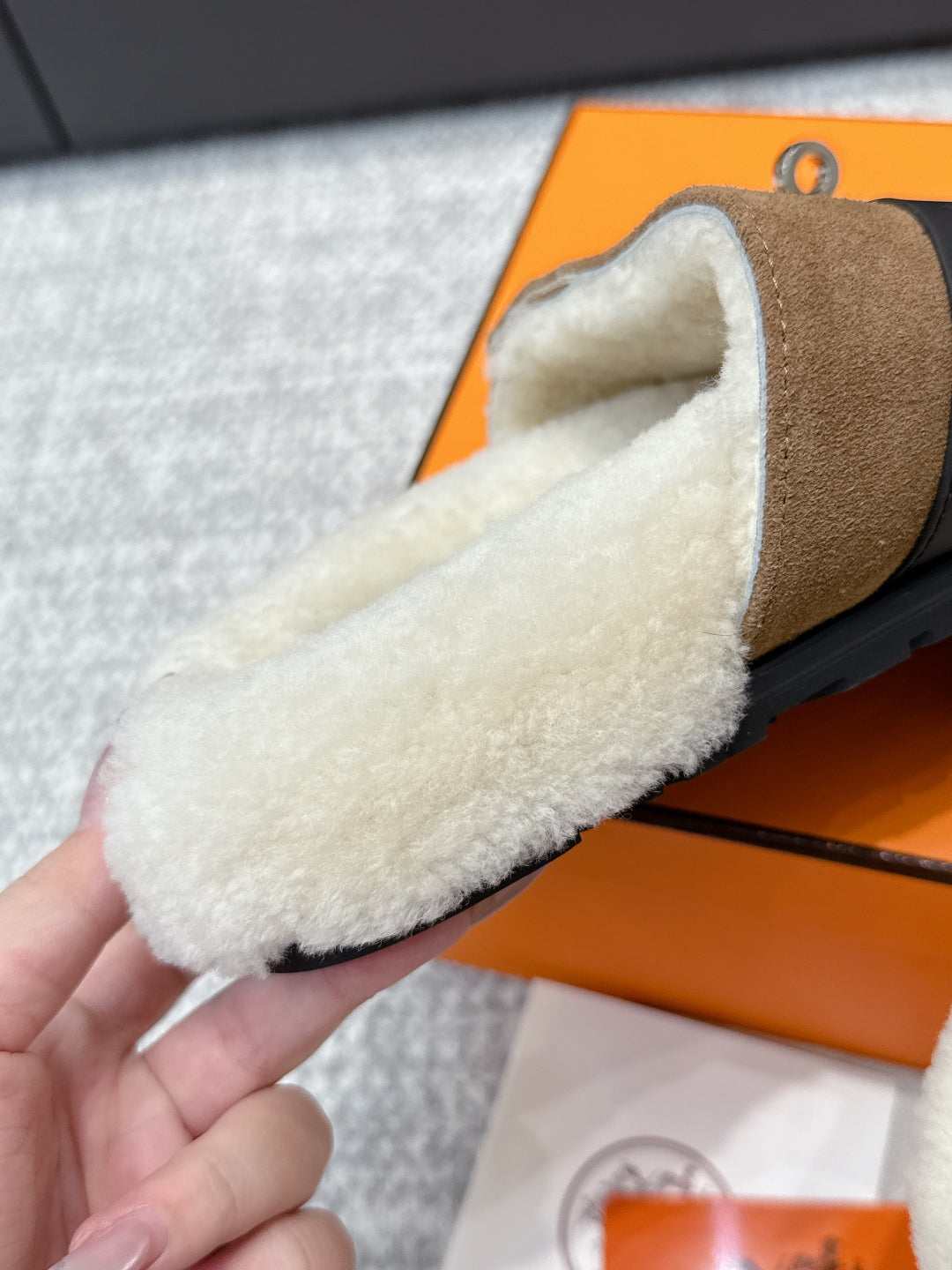 HM Kelly slippers Brown Cowhide Suede Fur 462203