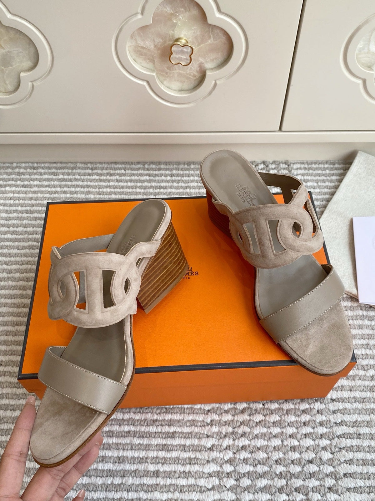 HM Lipari Sandal 7cm Taupe Suede 776543