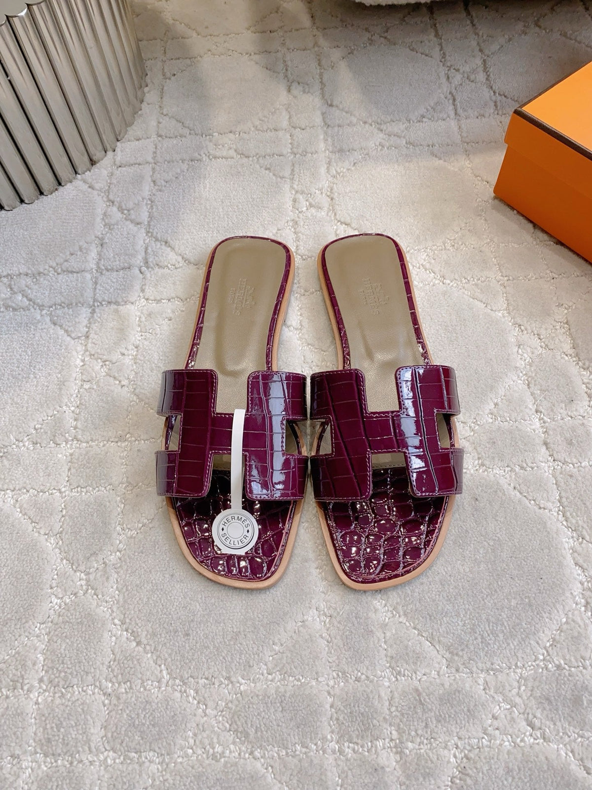HM 26s Oran Sandal Burgundy Alligator Embossed Leather 724321