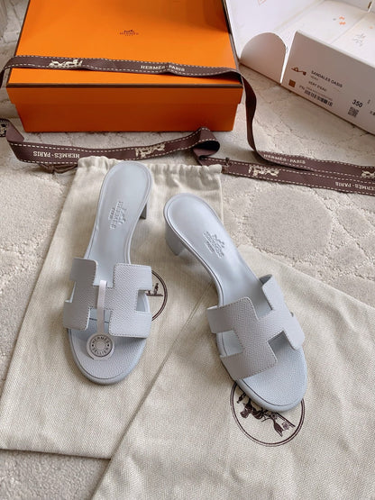 HM 26s Oran Sandal Cloudy Blue Espom Goatskin 724275