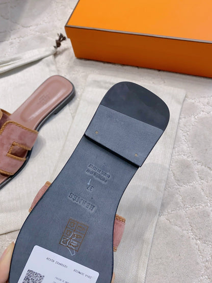 HM 26s Oran Sandal Dusty Rose Suede Goatskin 724348