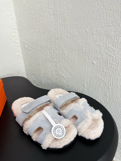 HM Chypre Sandal In Light Grey Blue Mix White Suede And Fleece Lining  961137