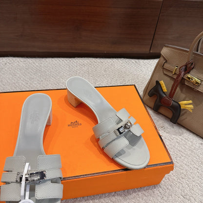 HM Kelly Buckle Sandals 5cm Grey Leather 804991