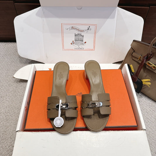 HM Kelly Buckle Sandals 5cm Light Taupe Leather 804994
