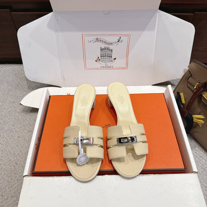 HM Kelly Buckle Sandals 5cm Beige Leather 805000