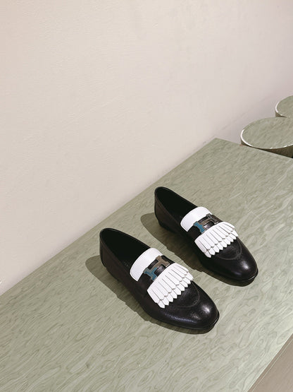 HM Mocassins Royal Loafers Black White Sheepskin 445007