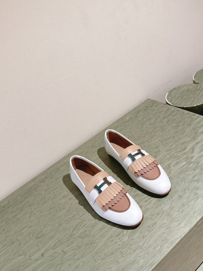 HM Mocassins Royal Loafers White Beige Sheepskin 445010