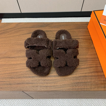 HM Chypre Sandal In Dark Brown Lamb Wool 984179