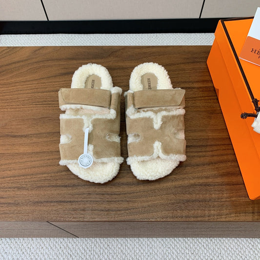 HM Chypre Sandal In Light Brown Mix White Fleece And Suede 984197