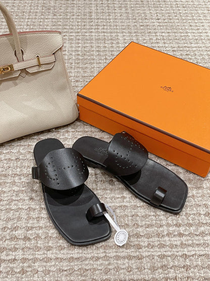 HM Hera Sandal Black Cowhide 544538