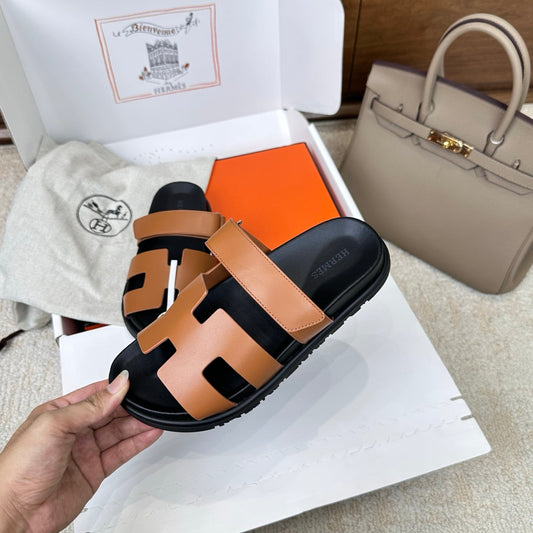 HM Chypre Sandal Black Tan Leather 862403