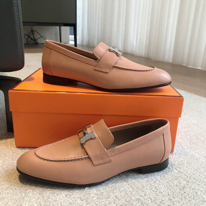 Paris Loafer Beige Perlino Calfskin With Silver Signature Buckle 509372
