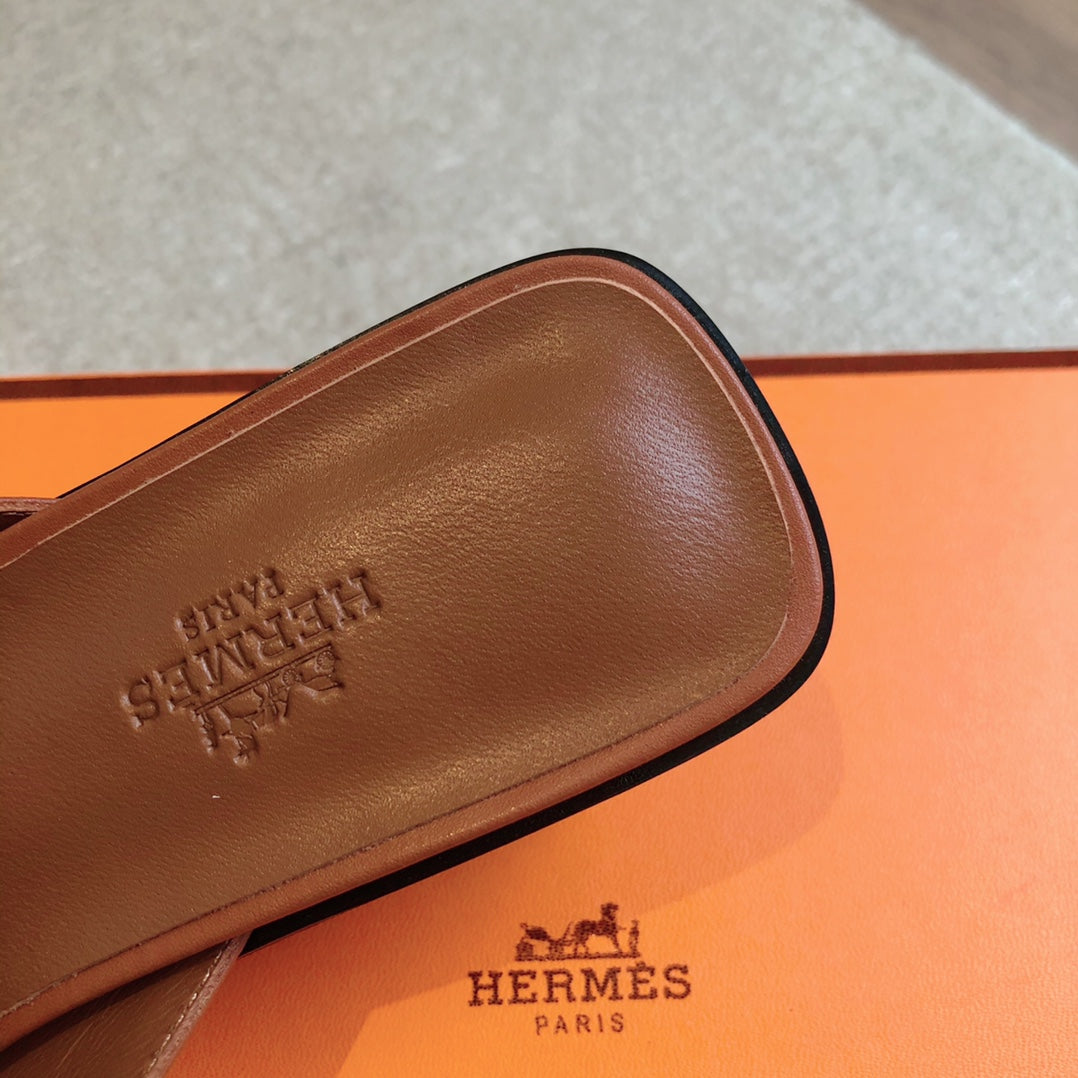 Ilot 50 Sandal Tan Calfskin