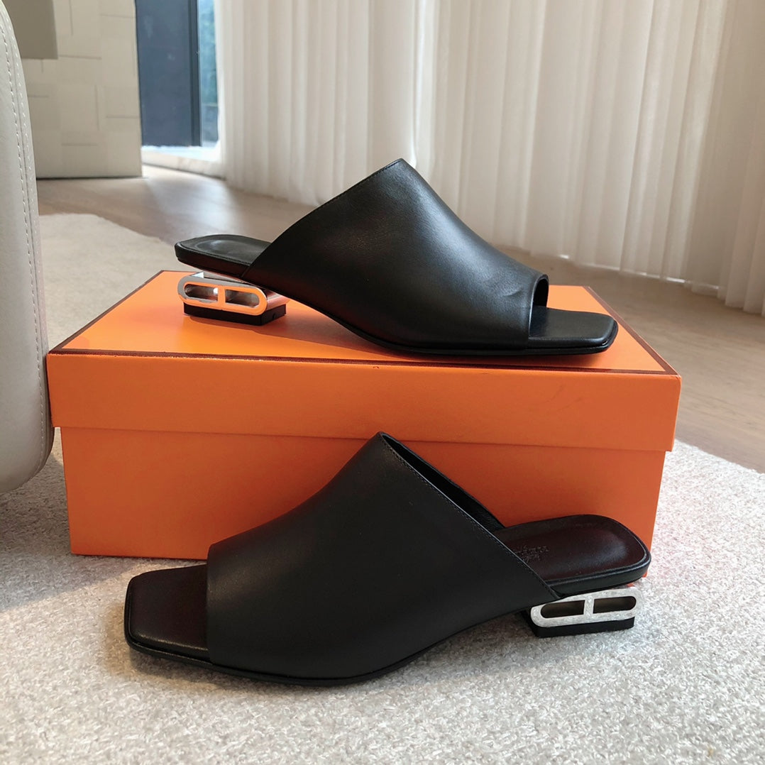 ICONIQUE 25 SANDAL BLACK CALFSKIN