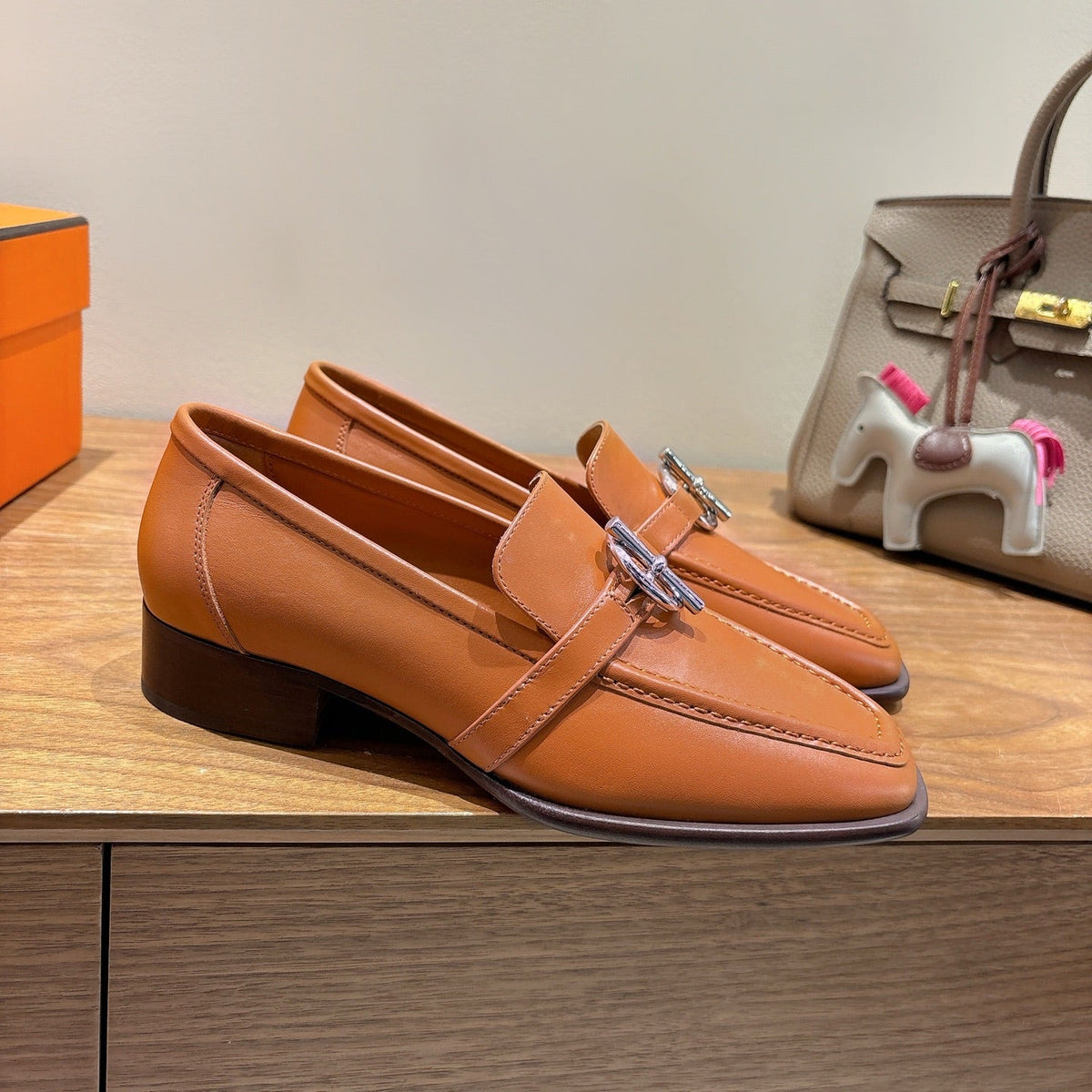 HM Impact Loafers Caramel Cowhide Sliver Hardware 526180