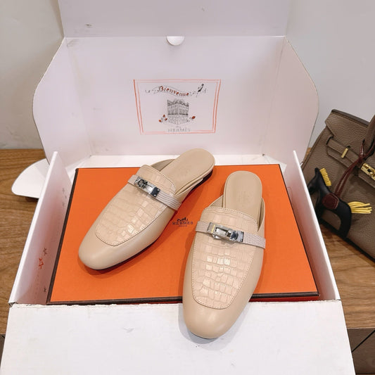 HM 2026 Oz Mule Light Beige Alligator Leather 849273