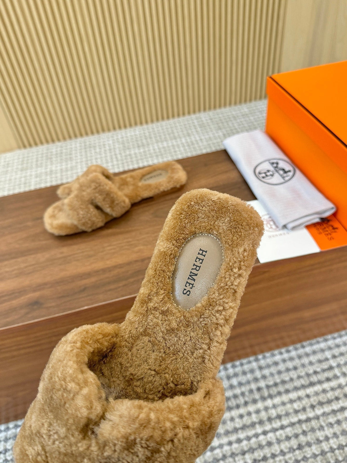 HM Oran Sandal Brown Caramel Wool  543690
