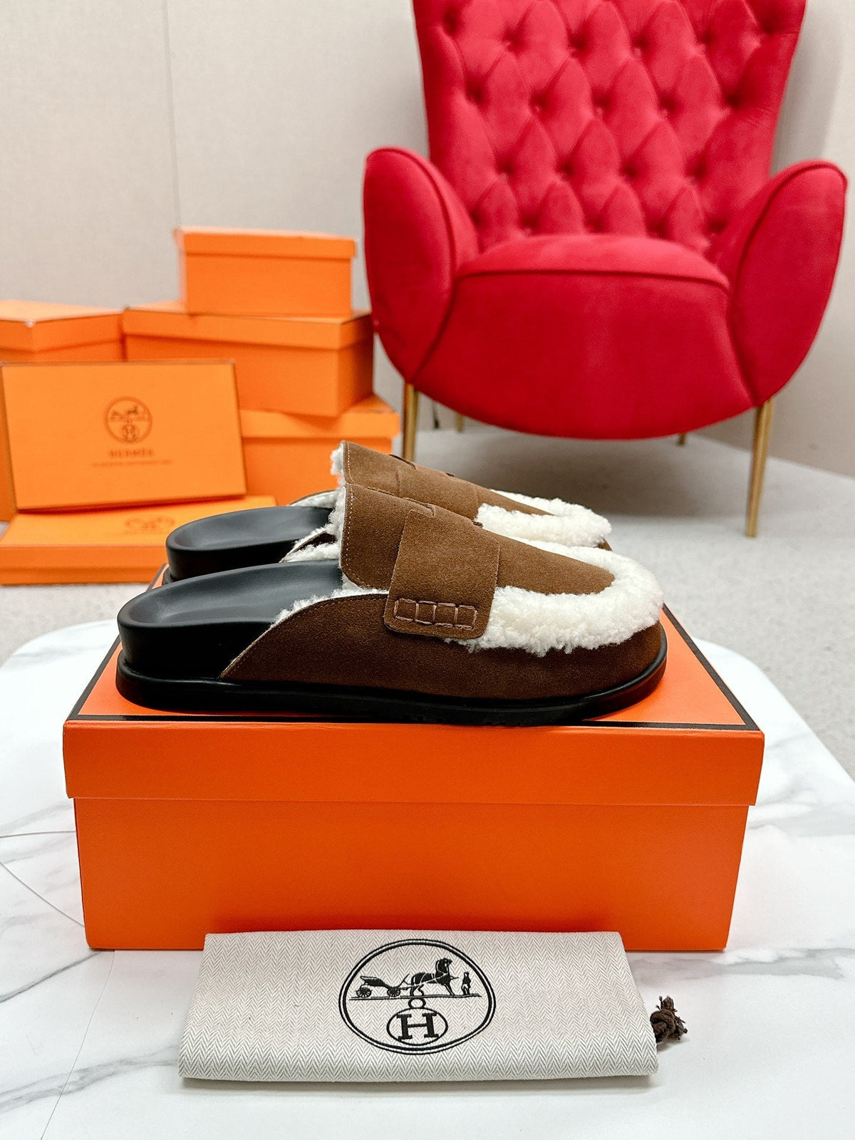 HM Go Mule Dark Brown Mix White Suede Lined With Wool Fleece 476596