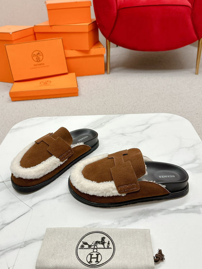HM Go Mule Dark Brown Mix White Suede Lined With Wool Fleece 476596