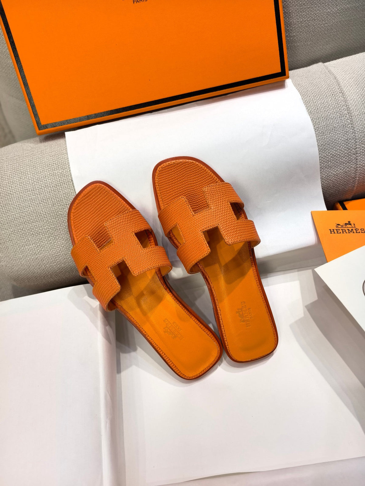 HM 26s Oran Sandal Orange Epsom 708454