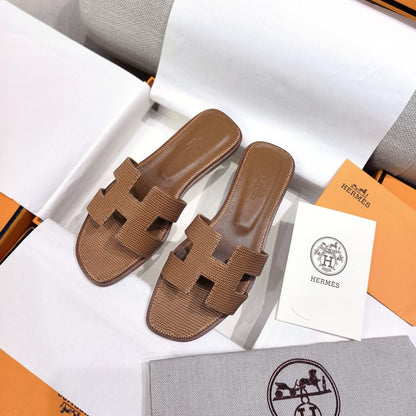 HM 26s Oran Sandal Brown Epsom 708457
