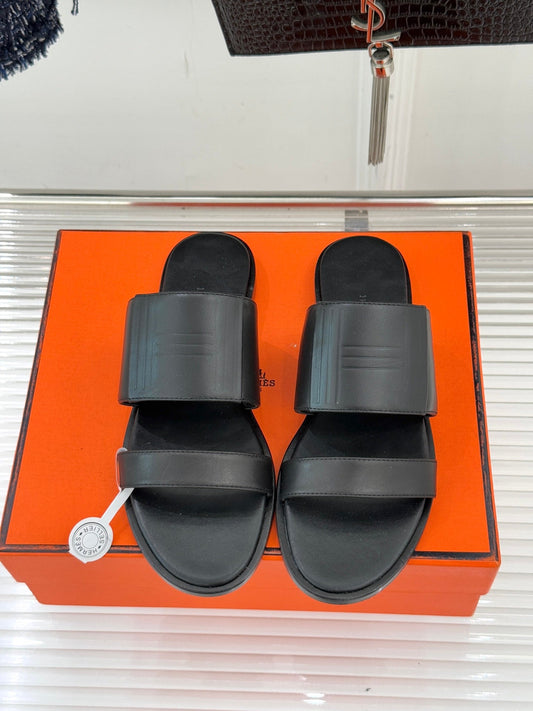 HM 26WF Monica Sandal Black Sheepskin 642857