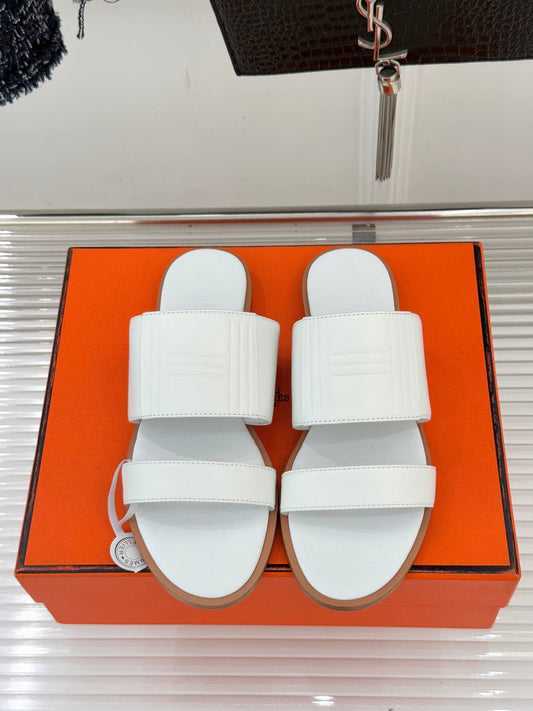 HM 26WF Monica 60 Sandal White Sheepskin 642854